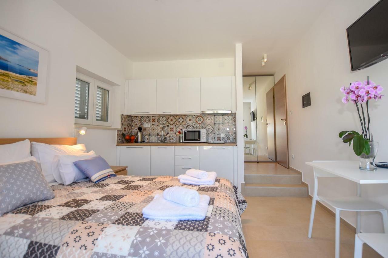 Villa Magena - Luxury Apartments In Pag Center باغ المظهر الخارجي الصورة