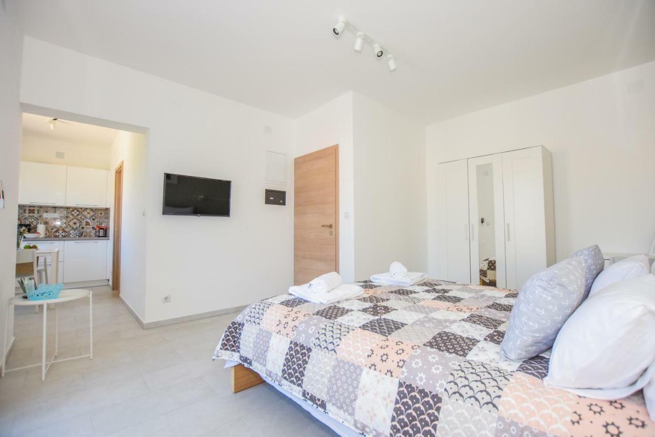 Villa Magena - Luxury Apartments In Pag Center باغ المظهر الخارجي الصورة