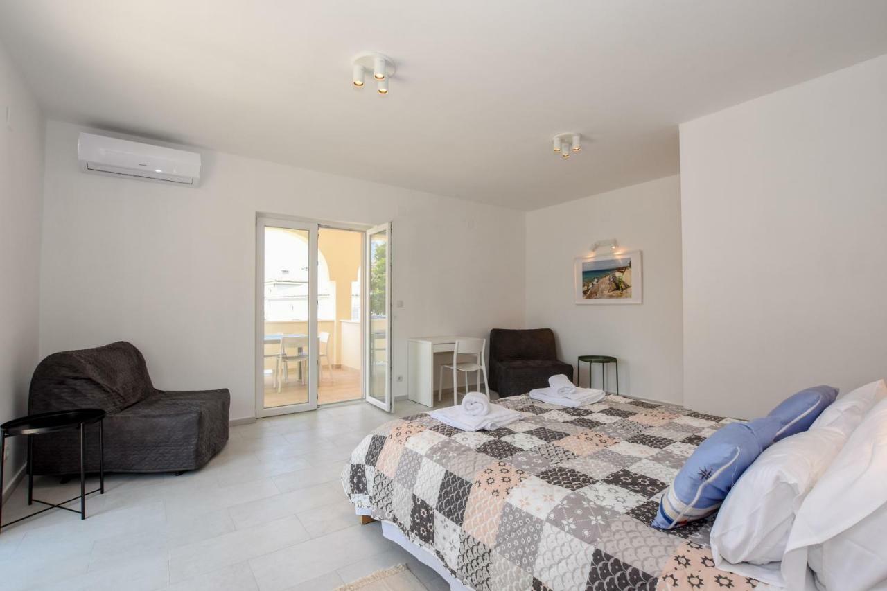 Villa Magena - Luxury Apartments In Pag Center باغ المظهر الخارجي الصورة